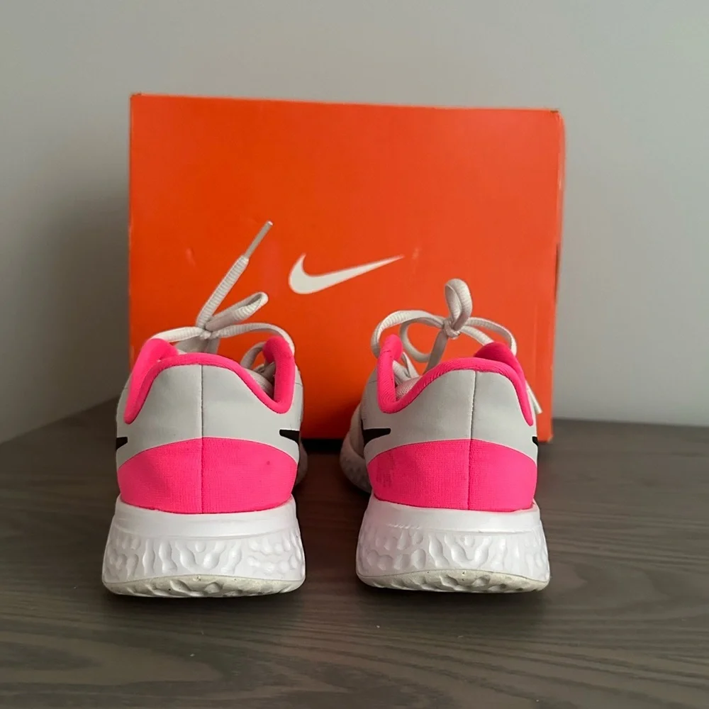 Nike please sole womens